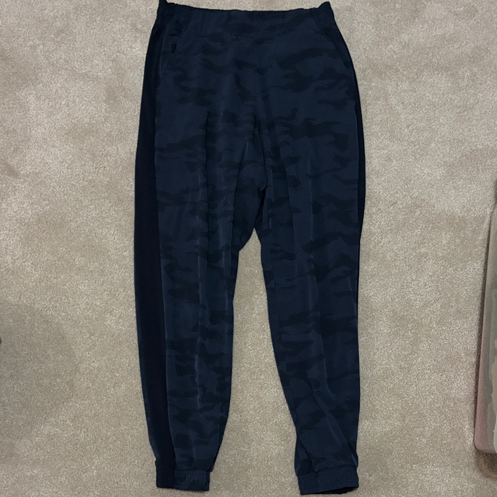 Women’s Camouflage Jogger Pants